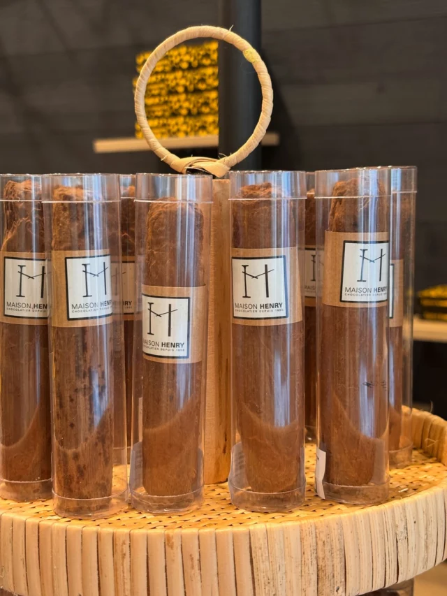 Idée cadeau fête des papas ❤️

Nos cigares gourmands à l’unité ou en lot.

À découvrir dans nos deux boutiques de langres et Chaumont.

#chocolatier #chocolatierfrancais #fetedesperes #fetedespapas #gourmand